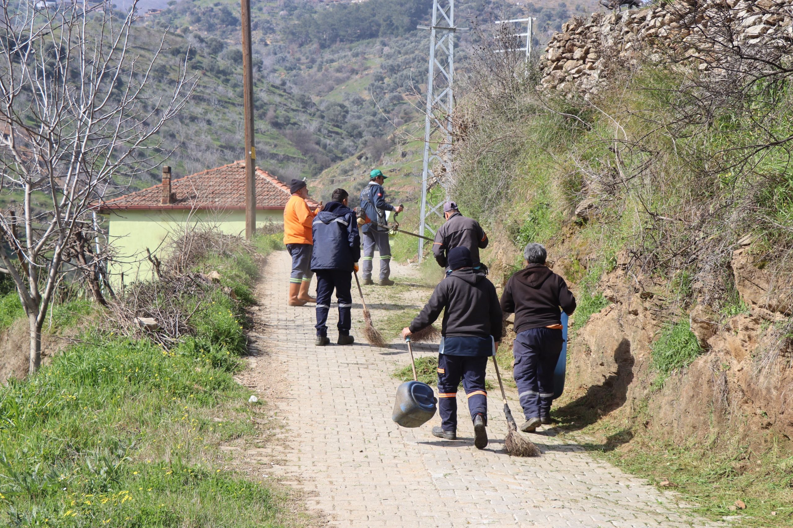 Nazilli Belediyesi’nden 82 mahallede bayram temizliği