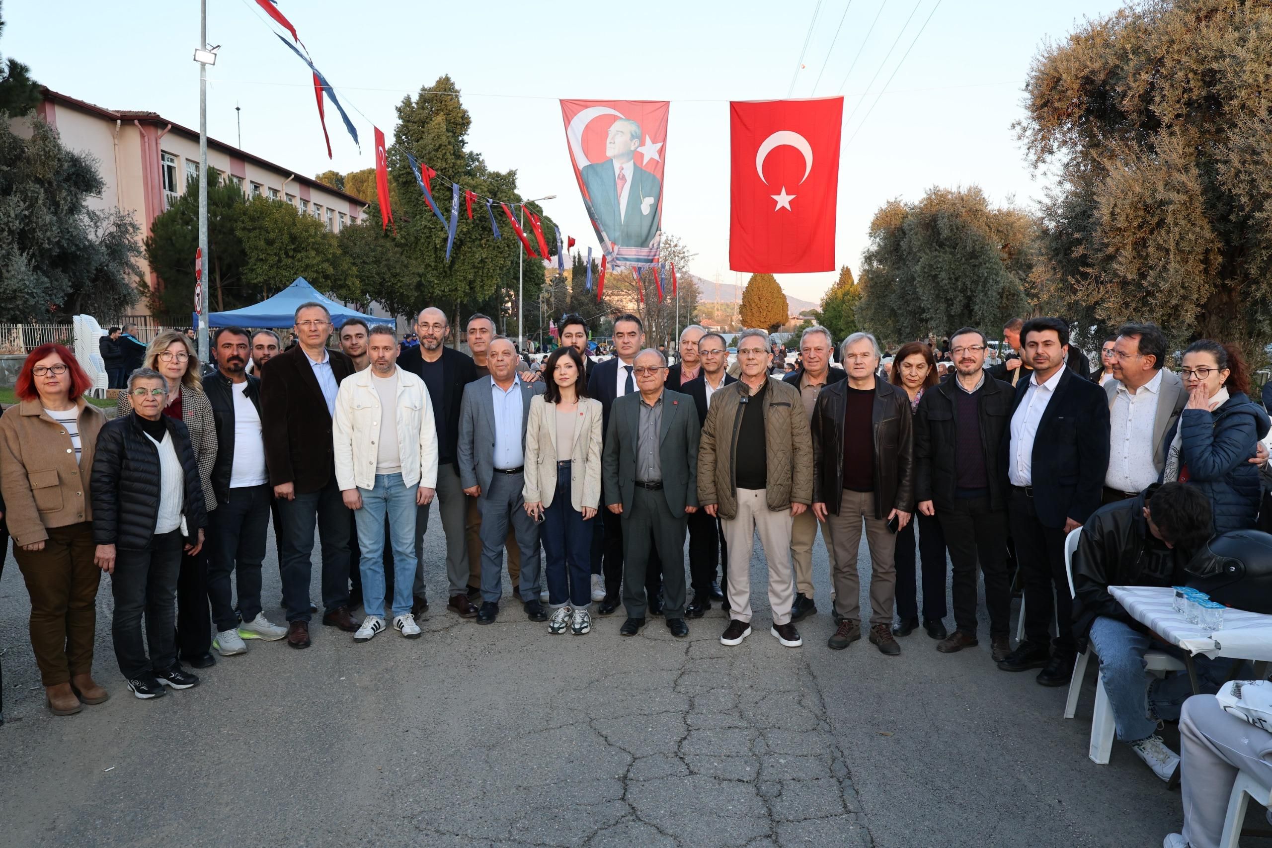 Nazilli Belediyesi’nden binlerce kişilik iftar