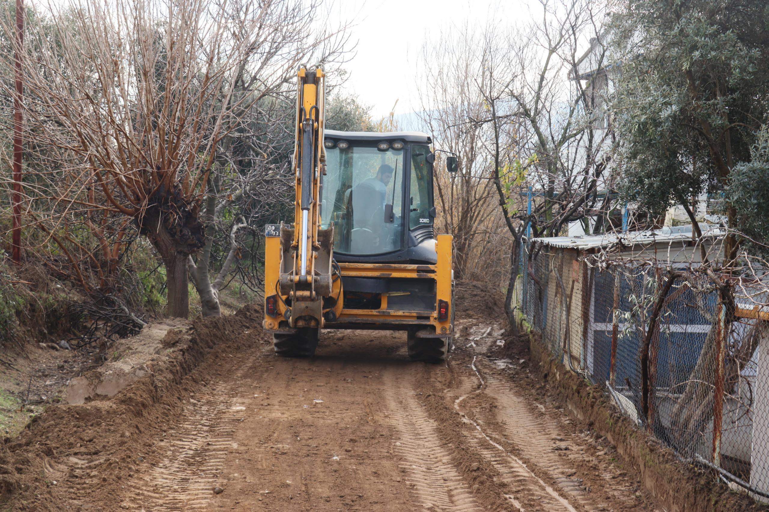 Nazilli Belediyesi’nden Arslanlı’da yol çalışması